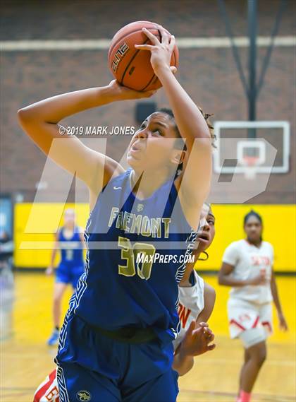 Thumbnail 2 in Elizabeth Seton vs. Fremont (Nike Tournament of Champions)  photogallery.