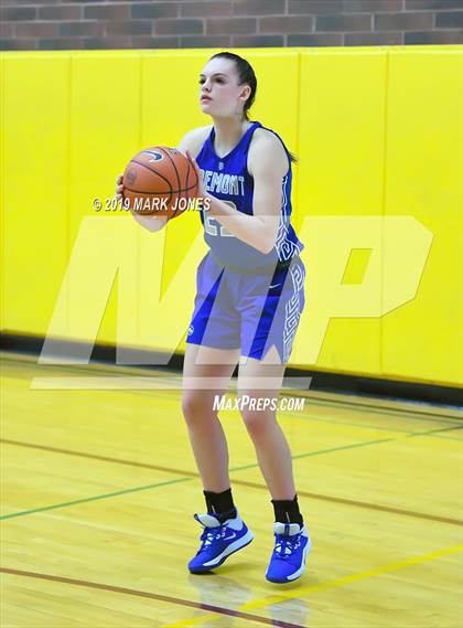 Thumbnail 2 in Elizabeth Seton vs. Fremont (Nike Tournament of Champions)  photogallery.