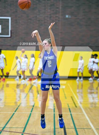 Thumbnail 1 in Elizabeth Seton vs. Fremont (Nike Tournament of Champions)  photogallery.