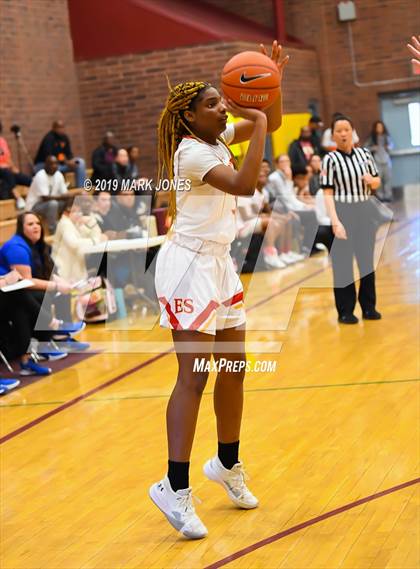 Thumbnail 1 in Elizabeth Seton vs. Fremont (Nike Tournament of Champions)  photogallery.