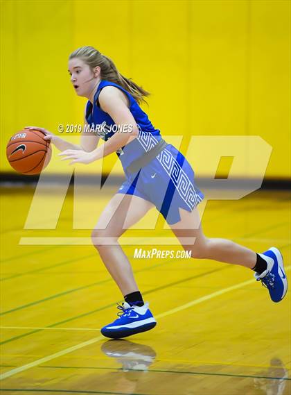 Thumbnail 2 in Elizabeth Seton vs. Fremont (Nike Tournament of Champions)  photogallery.