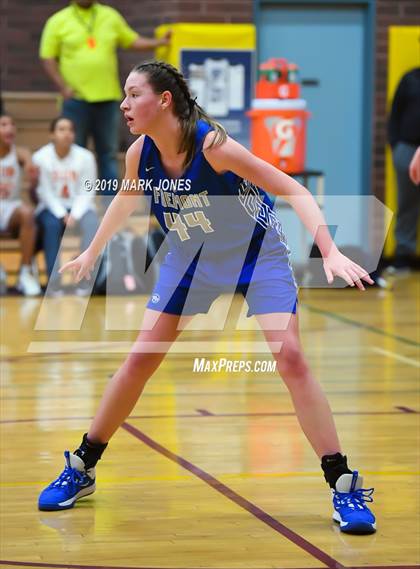 Thumbnail 1 in Elizabeth Seton vs. Fremont (Nike Tournament of Champions)  photogallery.
