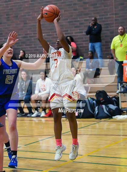 Thumbnail 3 in Elizabeth Seton vs. Fremont (Nike Tournament of Champions)  photogallery.