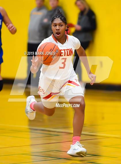 Thumbnail 1 in Elizabeth Seton vs. Fremont (Nike Tournament of Champions)  photogallery.
