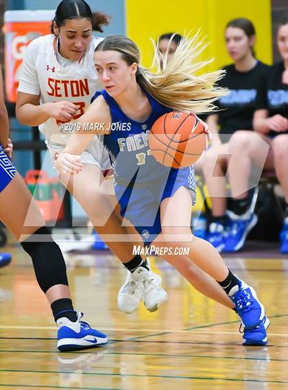 Thumbnail 2 in Elizabeth Seton vs. Fremont (Nike Tournament of Champions)  photogallery.