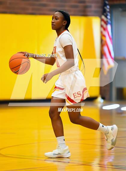Thumbnail 2 in Elizabeth Seton vs. Fremont (Nike Tournament of Champions)  photogallery.