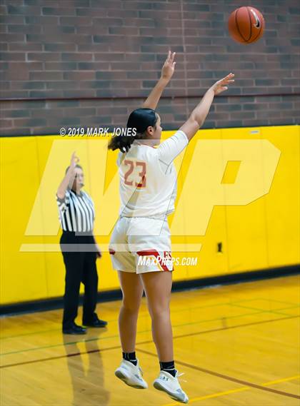 Thumbnail 1 in Elizabeth Seton vs. Fremont (Nike Tournament of Champions)  photogallery.