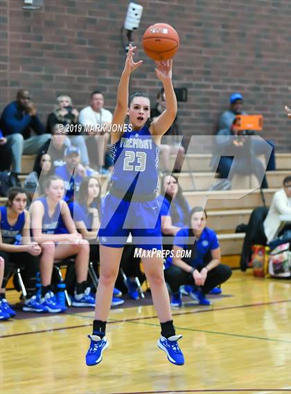 Thumbnail 1 in Elizabeth Seton vs. Fremont (Nike Tournament of Champions)  photogallery.