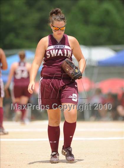 Thumbnail 2 in East Surry vs Swain (NCHSAA 1A Final) photogallery.