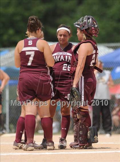 Thumbnail 2 in East Surry vs Swain (NCHSAA 1A Final) photogallery.