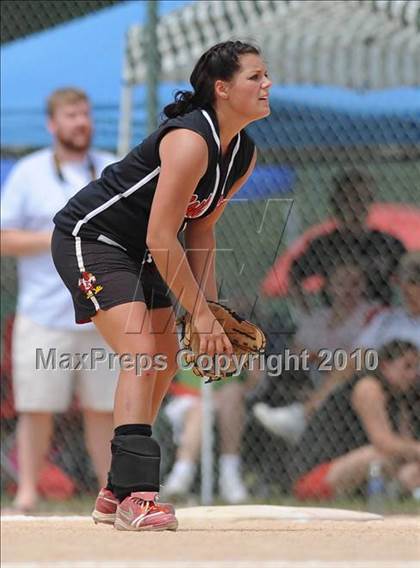Thumbnail 3 in East Surry vs Swain (NCHSAA 1A Final) photogallery.
