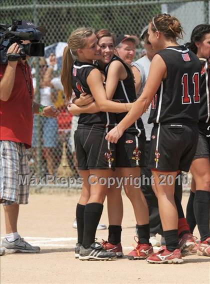Thumbnail 3 in East Surry vs Swain (NCHSAA 1A Final) photogallery.