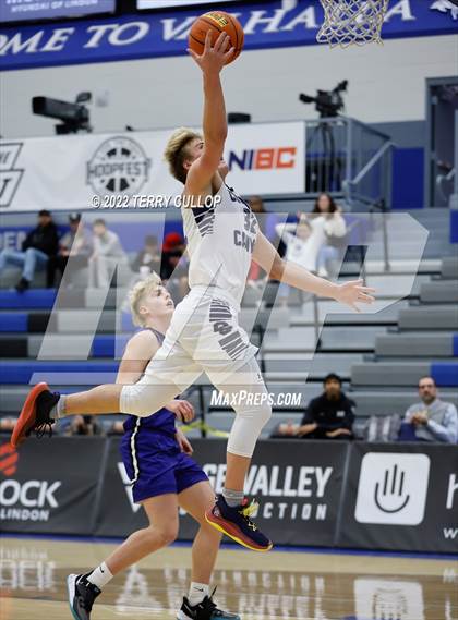 Thumbnail 2 in Corner Canyon vs. Bingham (5 For The Fight Hoopfest) photogallery.