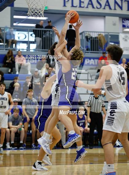 Thumbnail 2 in Corner Canyon vs. Bingham (5 For The Fight Hoopfest) photogallery.