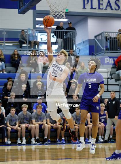 Thumbnail 2 in Corner Canyon vs. Bingham (5 For The Fight Hoopfest) photogallery.