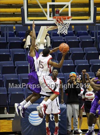 Thumbnail 2 in Salesian vs. Sacramento (Martin Luther King Classic) photogallery.