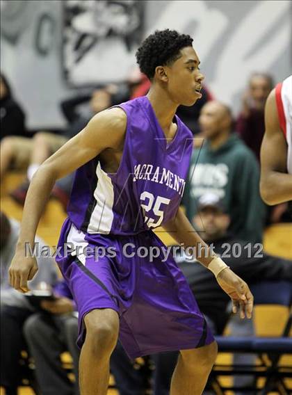 Thumbnail 2 in Salesian vs. Sacramento (Martin Luther King Classic) photogallery.