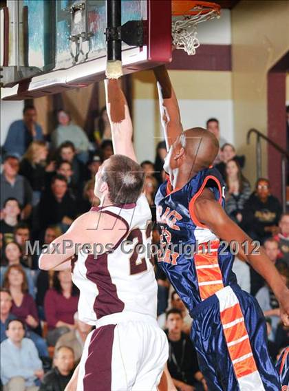 Thumbnail 3 in Greeley vs. Arlington photogallery.