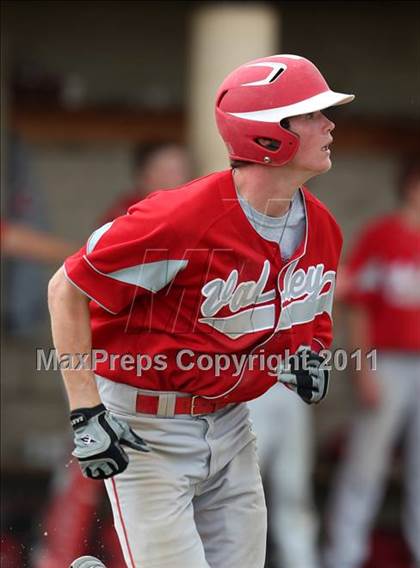 Thumbnail 3 in Chenango Valley vs. Saratoga Central Catholic (NYSPHSAA Class B Semifinal) photogallery.