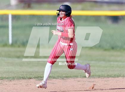 Thumbnail 1 in Nocona @ Muenster photogallery.