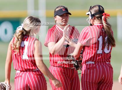 Thumbnail 3 in Nocona @ Muenster photogallery.