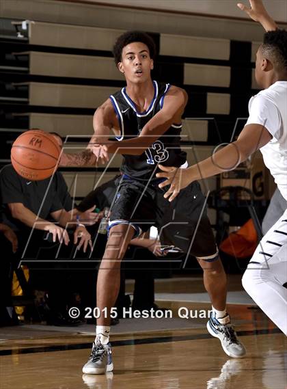 Thumbnail 3 in Dawson vs. Desert Pines (MaxPreps Holiday Classic) photogallery.