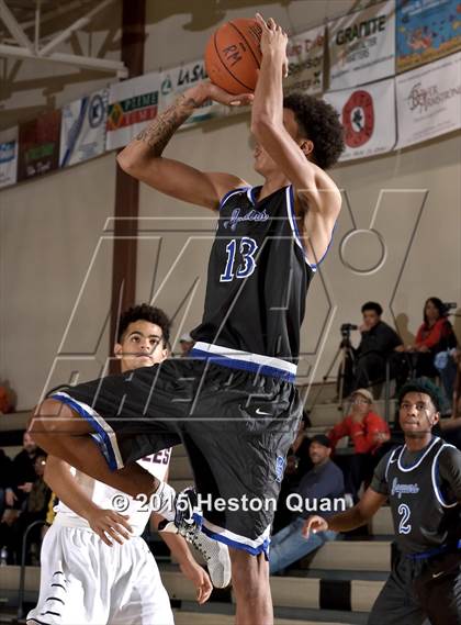 Thumbnail 2 in Dawson vs. Desert Pines (MaxPreps Holiday Classic) photogallery.