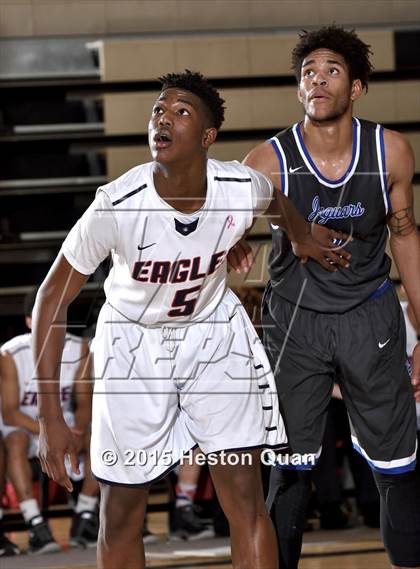 Thumbnail 3 in Dawson vs. Desert Pines (MaxPreps Holiday Classic) photogallery.