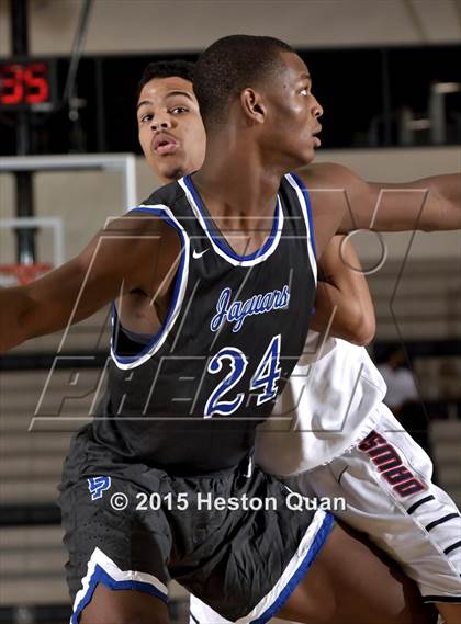 Thumbnail 3 in Dawson vs. Desert Pines (MaxPreps Holiday Classic) photogallery.