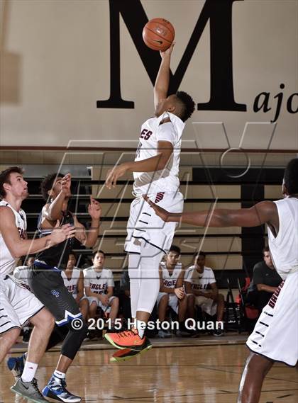 Thumbnail 2 in Dawson vs. Desert Pines (MaxPreps Holiday Classic) photogallery.