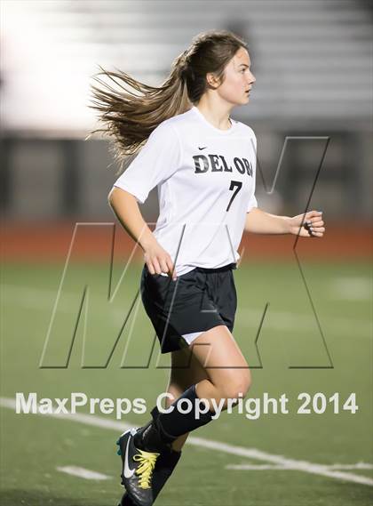 Thumbnail 2 in Del Oro vs. McClatchy photogallery.