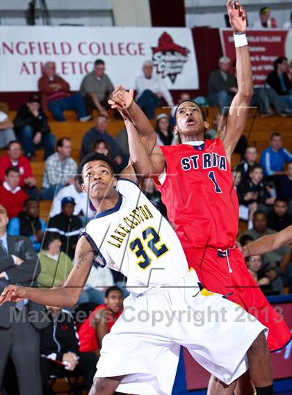 Thumbnail 1 in St. Rita vs Lake Clifton (Spalding Hoophall Classic) photogallery.