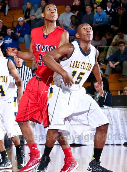 Thumbnail 1 in St. Rita vs Lake Clifton (Spalding Hoophall Classic) photogallery.