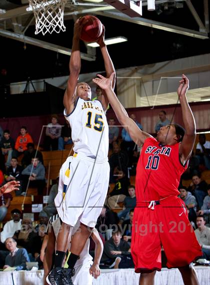 Thumbnail 1 in St. Rita vs Lake Clifton (Spalding Hoophall Classic) photogallery.