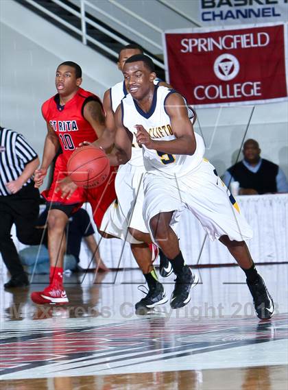 Thumbnail 2 in St. Rita vs Lake Clifton (Spalding Hoophall Classic) photogallery.