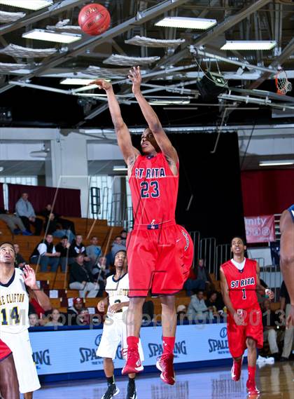 Thumbnail 3 in St. Rita vs Lake Clifton (Spalding Hoophall Classic) photogallery.