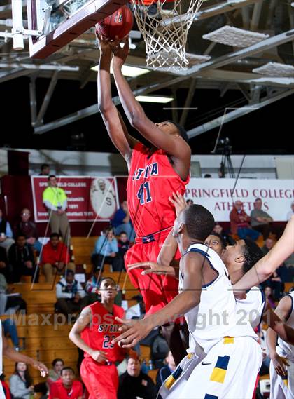 Thumbnail 1 in St. Rita vs Lake Clifton (Spalding Hoophall Classic) photogallery.