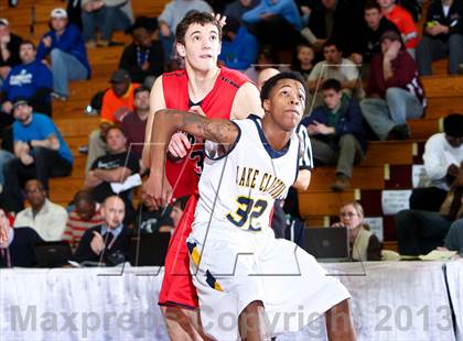 Thumbnail 3 in St. Rita vs Lake Clifton (Spalding Hoophall Classic) photogallery.