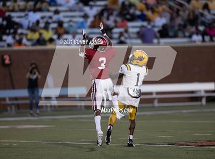 Thumbnail 3 in Warner Robins vs. Valdosta photogallery.