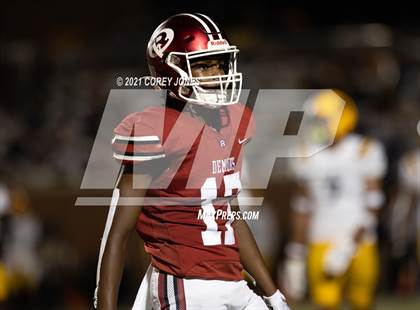 Thumbnail 3 in Warner Robins vs. Valdosta photogallery.
