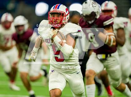 Thumbnail 3 in Uvalde vs. Jefferson photogallery.