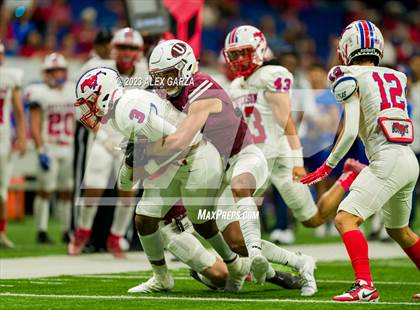 Thumbnail 3 in Uvalde vs. Jefferson photogallery.