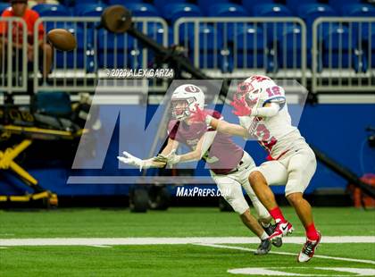 Thumbnail 3 in Uvalde vs. Jefferson photogallery.