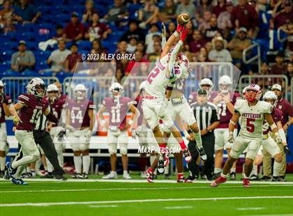 Thumbnail 3 in Uvalde vs. Jefferson photogallery.