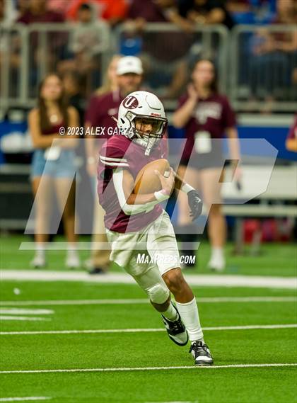 Thumbnail 2 in Uvalde vs. Jefferson photogallery.