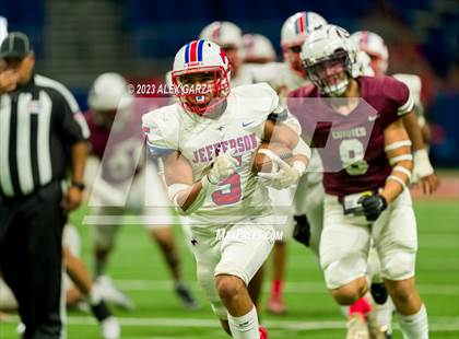 Thumbnail 3 in Uvalde vs. Jefferson photogallery.