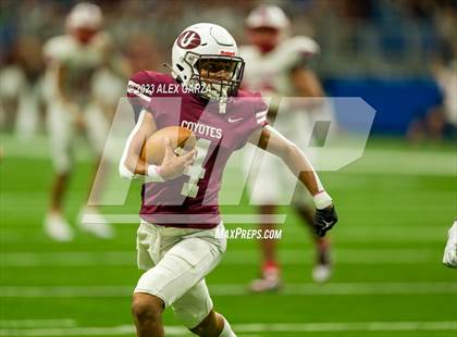 Thumbnail 3 in Uvalde vs. Jefferson photogallery.