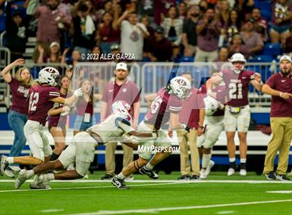 Thumbnail 1 in Uvalde vs. Jefferson photogallery.