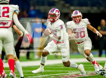 Thumbnail 2 in Uvalde vs. Jefferson photogallery.