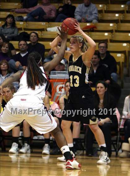 Thumbnail 2 in Regis Jesuit vs. Monarch (CHSAA 5A Semifinal) photogallery.